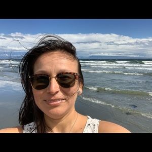 Meet your Posher, Yessica